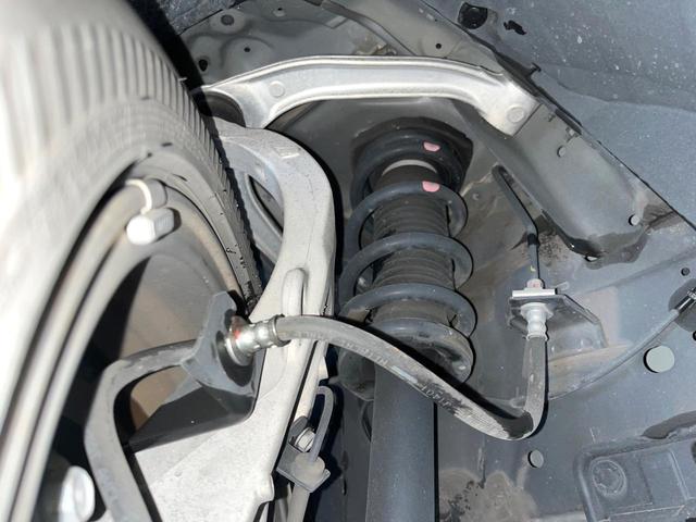 スカイライン ２００ＧＴ－ｔタイプＰ　全周囲カメラ　インテリジェントクルーズコントロール　純正１８インチアルミ　運転席メモリー機能付きパワーシート　前席シートヒーター　左右独立オートエアコン　ＬＥＤヘッドライト／フロントフォグ　禁煙車（20枚目）