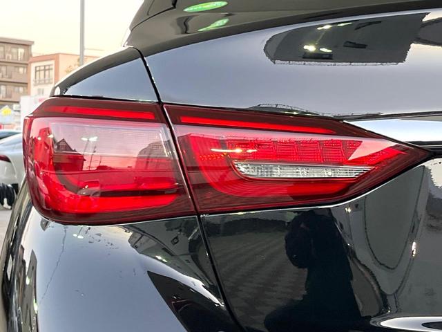 スカイライン ２００ＧＴ－ｔタイプＰ　全周囲カメラ　インテリジェントクルーズコントロール　純正１８インチアルミ　運転席メモリー機能付きパワーシート　前席シートヒーター　左右独立オートエアコン　ＬＥＤヘッドライト／フロントフォグ　禁煙車（23枚目）