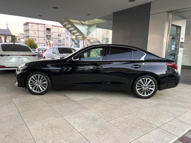 スカイライン ２００ＧＴ－ｔタイプＰ　全周囲カメラ　インテリジェントクルーズコントロール　純正１８インチアルミ　運転席メモリー機能付きパワーシート　前席シートヒーター　左右独立オートエアコン　ＬＥＤヘッドライト／フロントフォグ　禁煙車（30枚目）