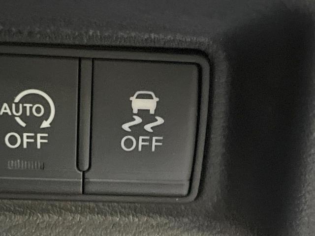 スカイライン ２００ＧＴ－ｔタイプＰ　全周囲カメラ　インテリジェントクルーズコントロール　純正１８インチアルミ　運転席メモリー機能付きパワーシート　前席シートヒーター　左右独立オートエアコン　ＬＥＤヘッドライト／フロントフォグ　禁煙車（45枚目）