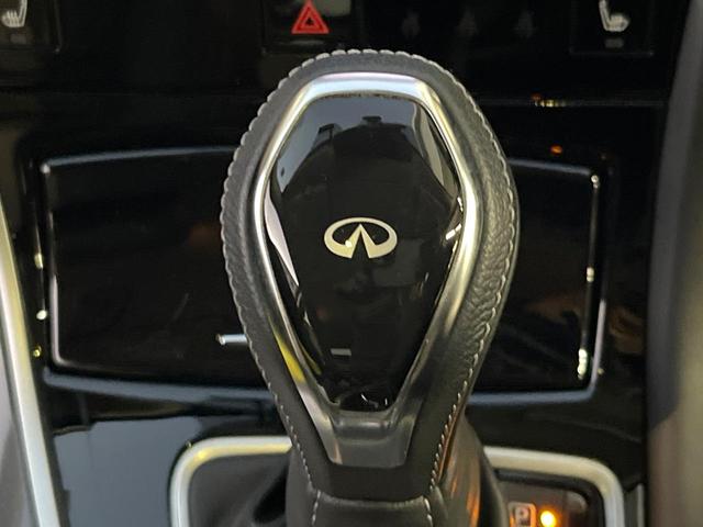 スカイライン ２００ＧＴ－ｔタイプＰ　全周囲カメラ　インテリジェントクルーズコントロール　純正１８インチアルミ　運転席メモリー機能付きパワーシート　前席シートヒーター　左右独立オートエアコン　ＬＥＤヘッドライト／フロントフォグ　禁煙車（58枚目）