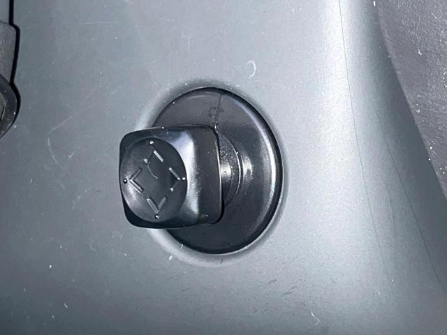 スカイライン ２００ＧＴ－ｔタイプＰ　全周囲カメラ　インテリジェントクルーズコントロール　純正１８インチアルミ　運転席メモリー機能付きパワーシート　前席シートヒーター　左右独立オートエアコン　ＬＥＤヘッドライト／フロントフォグ　禁煙車（63枚目）