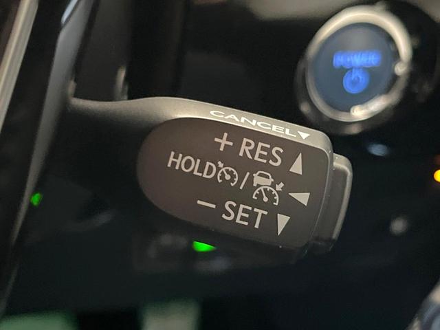 プリウス Ｓツーリングセレクション　禁煙車　後期型　モデリスタフルエアロ　レオニス製１８インチＡＷ　パノラミックビューモニター　セーフティセンス　ＬＥＤヘッドライト　クールグレー内装　スマートキー　革巻ステアリング　シートヒーター（8枚目）