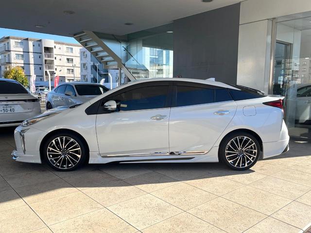 プリウス Ｓツーリングセレクション　禁煙車　後期型　モデリスタフルエアロ　レオニス製１８インチＡＷ　パノラミックビューモニター　セーフティセンス　ＬＥＤヘッドライト　クールグレー内装　スマートキー　革巻ステアリング　シートヒーター（26枚目）