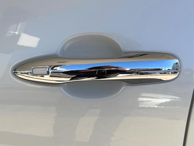 プリウス Ｓツーリングセレクション　禁煙車　後期型　モデリスタフルエアロ　レオニス製１８インチＡＷ　パノラミックビューモニター　セーフティセンス　ＬＥＤヘッドライト　クールグレー内装　スマートキー　革巻ステアリング　シートヒーター（29枚目）