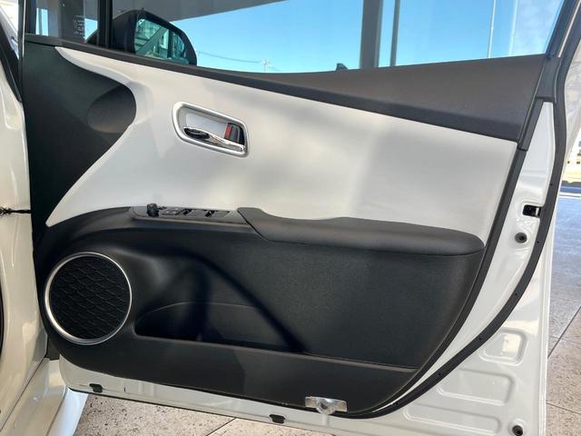 プリウス Ｓツーリングセレクション　禁煙車　後期型　モデリスタフルエアロ　レオニス製１８インチＡＷ　パノラミックビューモニター　セーフティセンス　ＬＥＤヘッドライト　クールグレー内装　スマートキー　革巻ステアリング　シートヒーター（36枚目）