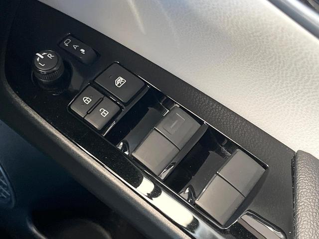 プリウス Ｓツーリングセレクション　禁煙車　後期型　モデリスタフルエアロ　レオニス製１８インチＡＷ　パノラミックビューモニター　セーフティセンス　ＬＥＤヘッドライト　クールグレー内装　スマートキー　革巻ステアリング　シートヒーター（39枚目）