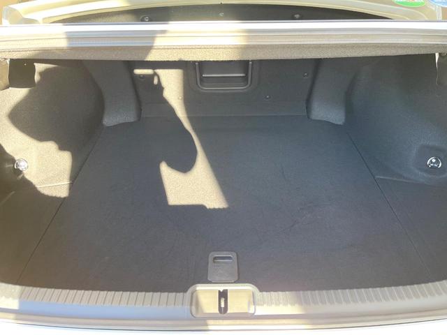 ＥＳ ＥＳ３００ｈ　バージョンＬ　ムーンルーフ　パノラミックビューモニター　セーフティシステムプラス　ブラインドスポットモニター　３眼ＬＥＤヘッドライト　純正１８インチアルミ　パドルシフト　セミアニリン革シート　シートヒーター　禁煙（10枚目）