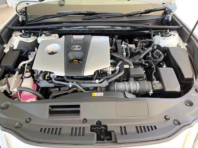 ＥＳ ＥＳ３００ｈ　バージョンＬ　ムーンルーフ　パノラミックビューモニター　セーフティシステムプラス　ブラインドスポットモニター　３眼ＬＥＤヘッドライト　純正１８インチアルミ　パドルシフト　セミアニリン革シート　シートヒーター　禁煙（18枚目）