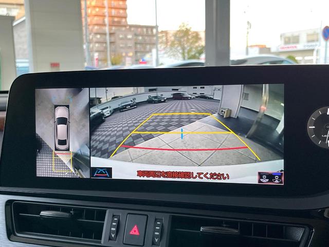 ＥＳ ＥＳ３００ｈ　バージョンＬ　後期　ムーンルーフ　パノラミックビューモニター　セーフティシステムプラス　３眼ＬＥＤヘッドライト　ハンズフリーパワートランクリッド　純正１８インチアルミ　黒革シート　メモリー機能付きパワーシート　禁煙（4枚目）