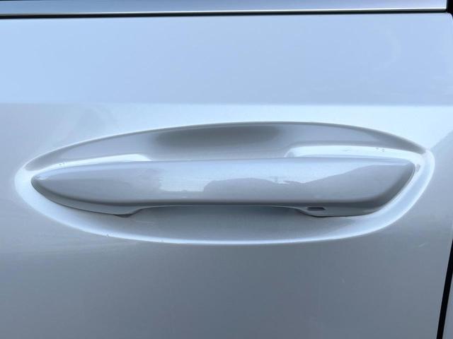 ＥＳ ＥＳ３００ｈ　バージョンＬ　後期　ムーンルーフ　パノラミックビューモニター　セーフティシステムプラス　３眼ＬＥＤヘッドライト　ハンズフリーパワートランクリッド　純正１８インチアルミ　黒革シート　メモリー機能付きパワーシート　禁煙（22枚目）