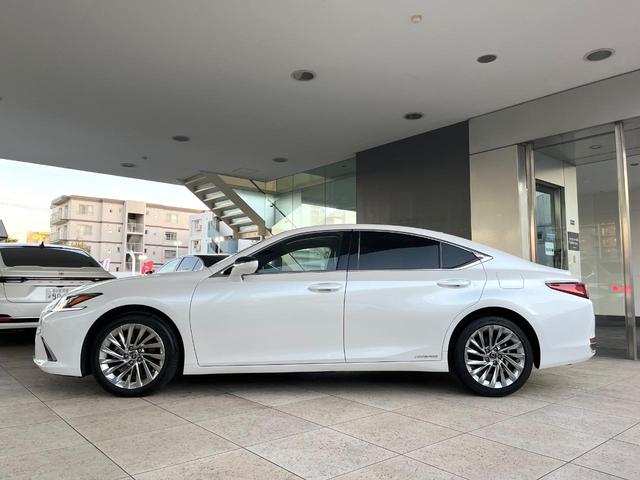 ＥＳ ＥＳ３００ｈ　バージョンＬ　後期　ムーンルーフ　パノラミックビューモニター　セーフティシステムプラス　３眼ＬＥＤヘッドライト　ハンズフリーパワートランクリッド　純正１８インチアルミ　黒革シート　メモリー機能付きパワーシート　禁煙（32枚目）