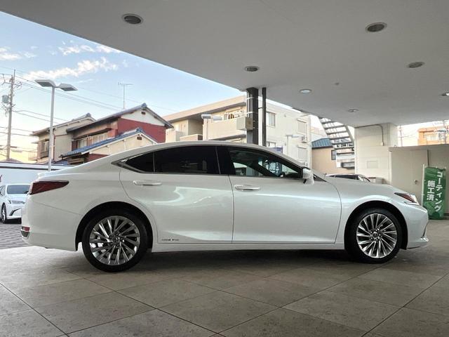 ＥＳ ＥＳ３００ｈ　バージョンＬ　後期　ムーンルーフ　パノラミックビューモニター　セーフティシステムプラス　３眼ＬＥＤヘッドライト　ハンズフリーパワートランクリッド　純正１８インチアルミ　黒革シート　メモリー機能付きパワーシート　禁煙（34枚目）