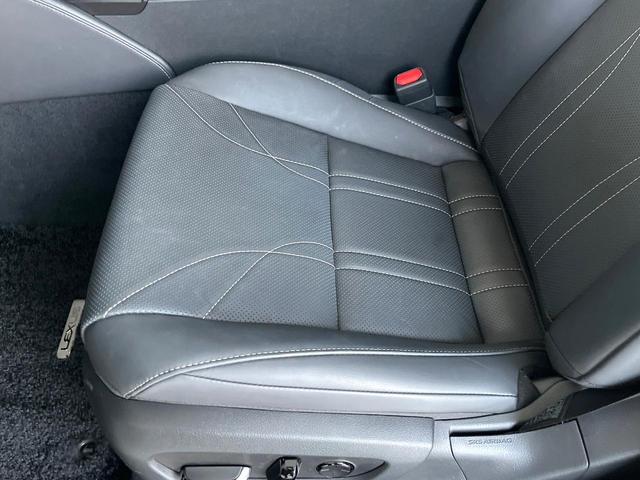 ＥＳ ＥＳ３００ｈ　バージョンＬ　後期　ムーンルーフ　パノラミックビューモニター　セーフティシステムプラス　３眼ＬＥＤヘッドライト　ハンズフリーパワートランクリッド　純正１８インチアルミ　黒革シート　メモリー機能付きパワーシート　禁煙（38枚目）