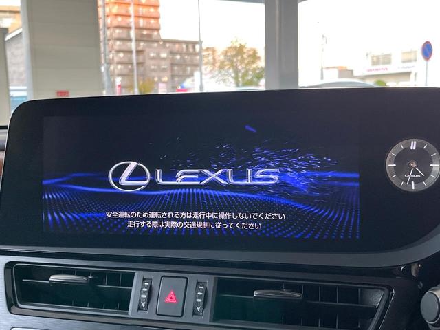 ＥＳ ＥＳ３００ｈ　バージョンＬ　後期　ムーンルーフ　パノラミックビューモニター　セーフティシステムプラス　３眼ＬＥＤヘッドライト　ハンズフリーパワートランクリッド　純正１８インチアルミ　黒革シート　メモリー機能付きパワーシート　禁煙（55枚目）