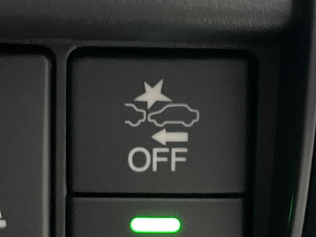 アコードハイブリッド ＥＸ　ホンダセンシング　純正１８インチアルミ　ブラックハーフレザーシート　パドルシフト　電動サンシェード　メモリー機能付きパワーシート　ＬＥＤヘッドライト＆フォグ　革巻きステアリング　純正ＨＤＤナビ　禁煙（4枚目）