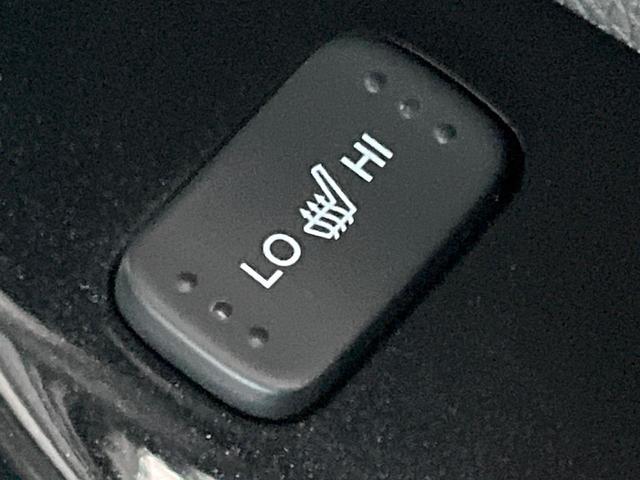 アコードハイブリッド ＥＸ　ホンダセンシング　純正１８インチアルミ　ブラックハーフレザーシート　パドルシフト　電動サンシェード　メモリー機能付きパワーシート　ＬＥＤヘッドライト＆フォグ　革巻きステアリング　純正ＨＤＤナビ　禁煙（7枚目）