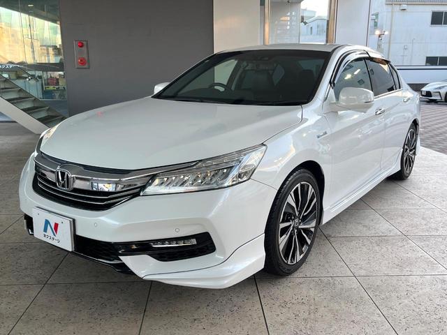 アコードハイブリッド ＥＸ　ホンダセンシング　純正１８インチアルミ　ブラックハーフレザーシート　パドルシフト　電動サンシェード　メモリー機能付きパワーシート　ＬＥＤヘッドライト＆フォグ　革巻きステアリング　純正ＨＤＤナビ　禁煙（24枚目）