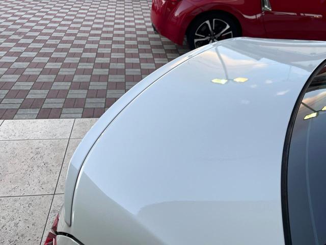 アコードハイブリッド ＥＸ　ホンダセンシング　純正１８インチアルミ　ブラックハーフレザーシート　パドルシフト　電動サンシェード　メモリー機能付きパワーシート　ＬＥＤヘッドライト＆フォグ　革巻きステアリング　純正ＨＤＤナビ　禁煙（30枚目）