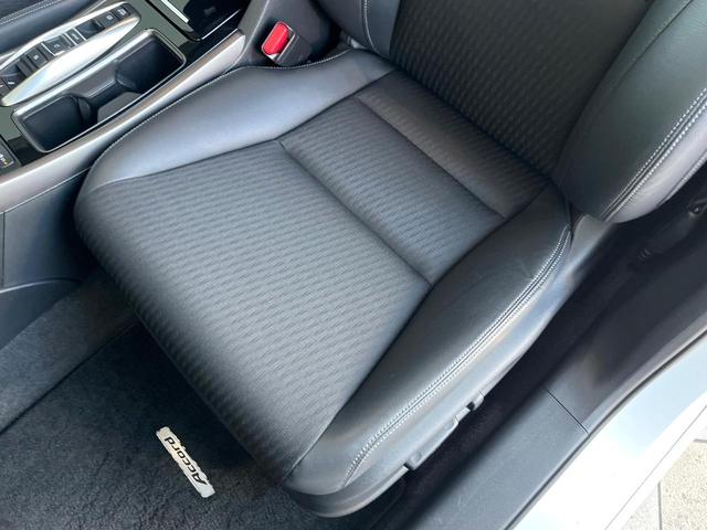 アコードハイブリッド ＥＸ　ホンダセンシング　純正１８インチアルミ　ブラックハーフレザーシート　パドルシフト　電動サンシェード　メモリー機能付きパワーシート　ＬＥＤヘッドライト＆フォグ　革巻きステアリング　純正ＨＤＤナビ　禁煙（37枚目）