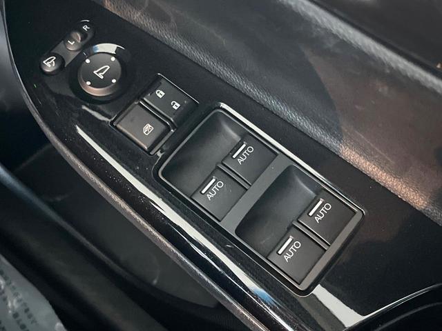 アコードハイブリッド ＥＸ　ホンダセンシング　純正１８インチアルミ　ブラックハーフレザーシート　パドルシフト　電動サンシェード　メモリー機能付きパワーシート　ＬＥＤヘッドライト＆フォグ　革巻きステアリング　純正ＨＤＤナビ　禁煙（40枚目）