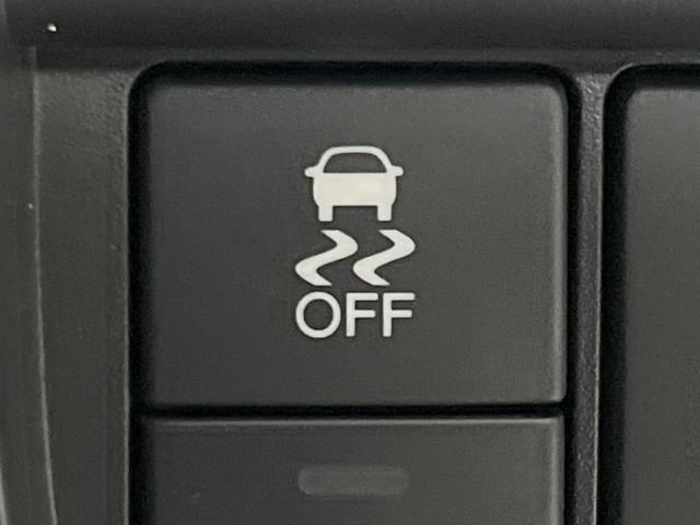 アコードハイブリッド ＥＸ　ホンダセンシング　純正１８インチアルミ　ブラックハーフレザーシート　パドルシフト　電動サンシェード　メモリー機能付きパワーシート　ＬＥＤヘッドライト＆フォグ　革巻きステアリング　純正ＨＤＤナビ　禁煙（43枚目）