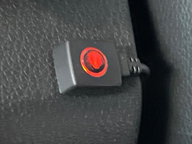 アコードハイブリッド ＥＸ　ホンダセンシング　純正１８インチアルミ　ブラックハーフレザーシート　パドルシフト　電動サンシェード　メモリー機能付きパワーシート　ＬＥＤヘッドライト＆フォグ　革巻きステアリング　純正ＨＤＤナビ　禁煙（51枚目）