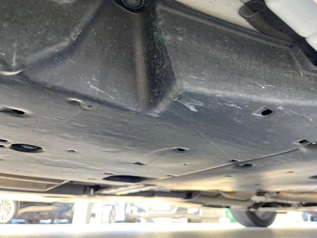 クラウンハイブリッド Ｓ　Ｃパッケージ　セーフティセンス　ブラインドスポットモニター　純正１７インチアルミ　イージークローザー　パドルシフト　ブラックファブリックシート　ステアリングヒーター　純正ＳＤナビ　スーパーライブサウンド　ＥＴＣ（25枚目）