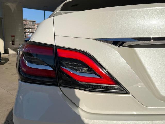 クラウンハイブリッド Ｓ　Ｃパッケージ　セーフティセンス　ブラインドスポットモニター　純正１７インチアルミ　イージークローザー　パドルシフト　ブラックファブリックシート　ステアリングヒーター　純正ＳＤナビ　スーパーライブサウンド　ＥＴＣ（30枚目）