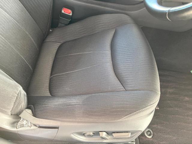 クラウンハイブリッド Ｓ　Ｃパッケージ　セーフティセンス　ブラインドスポットモニター　純正１７インチアルミ　イージークローザー　パドルシフト　ブラックファブリックシート　ステアリングヒーター　純正ＳＤナビ　スーパーライブサウンド　ＥＴＣ（37枚目）