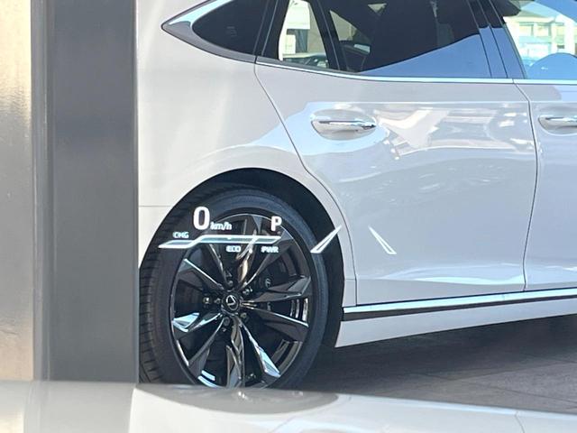 クラウンハイブリッド Ｓ　Ｃパッケージ　セーフティセンス　ブラインドスポットモニター　純正１７インチアルミ　イージークローザー　パドルシフト　ブラックファブリックシート　ステアリングヒーター　純正ＳＤナビ　スーパーライブサウンド　ＥＴＣ（66枚目）