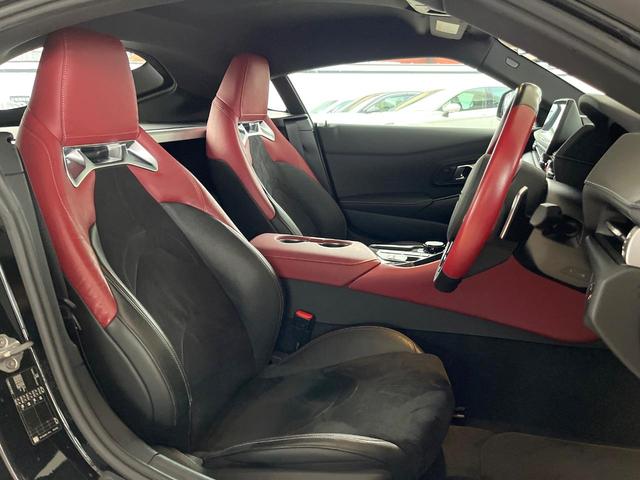 スープラ ＲＺ　ＪＢＬプレミアムサウンド　プリクラッシュセーフティ　ブラインドスポットモニター　純正１９インチアルミ　ブラックハーフレザーシート　パドルシフト　６灯式ＬＥＤヘッドライト　パワーシート　シートヒーター（9枚目）