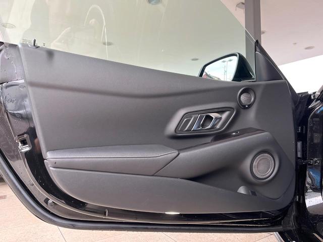 スープラ ＲＺ　ＪＢＬプレミアムサウンド　プリクラッシュセーフティ　ブラインドスポットモニター　純正１９インチアルミ　ブラックハーフレザーシート　パドルシフト　６灯式ＬＥＤヘッドライト　パワーシート　シートヒーター（32枚目）