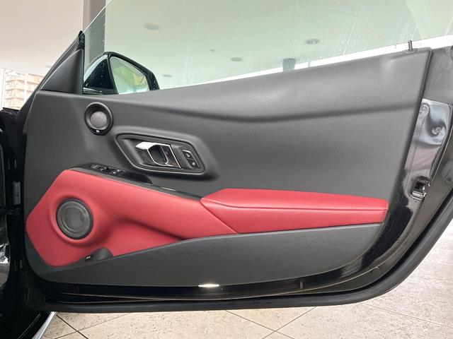 スープラ ＲＺ　ＪＢＬプレミアムサウンド　プリクラッシュセーフティ　ブラインドスポットモニター　純正１９インチアルミ　ブラックハーフレザーシート　パドルシフト　６灯式ＬＥＤヘッドライト　パワーシート　シートヒーター（33枚目）