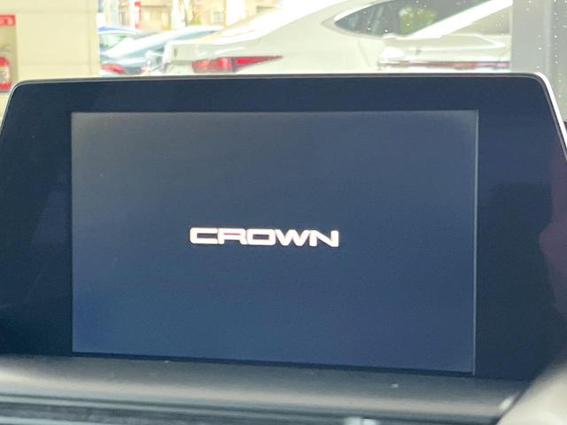 クラウンハイブリッド RSアドバンス TRDエアロ ムーンルーフ プリクラッシュセーフティ ブラインドスポットモニター 純正18インチアルミ パドルシフト ステアリングヒーター ブラックハーフレザーシート メモリー機能付きパワーシート(5枚目)