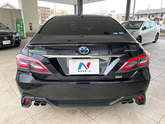 クラウンハイブリッド RSアドバンス TRDエアロ ムーンルーフ プリクラッシュセーフティ ブラインドスポットモニター 純正18インチアルミ パドルシフト ステアリングヒーター ブラックハーフレザーシート メモリー機能付きパワーシート(16枚目)