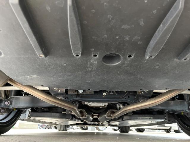 クラウンハイブリッド RSアドバンス TRDエアロ ムーンルーフ プリクラッシュセーフティ ブラインドスポットモニター 純正18インチアルミ パドルシフト ステアリングヒーター ブラックハーフレザーシート メモリー機能付きパワーシート(20枚目)