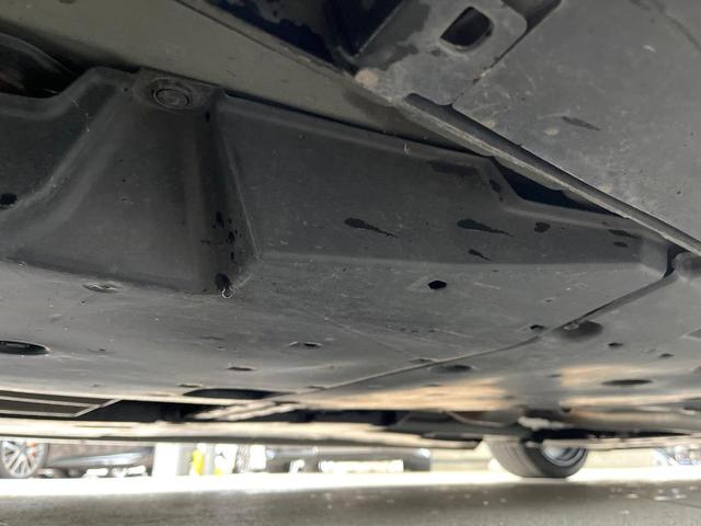 クラウンハイブリッド RSアドバンス TRDエアロ ムーンルーフ プリクラッシュセーフティ ブラインドスポットモニター 純正18インチアルミ パドルシフト ステアリングヒーター ブラックハーフレザーシート メモリー機能付きパワーシート(28枚目)