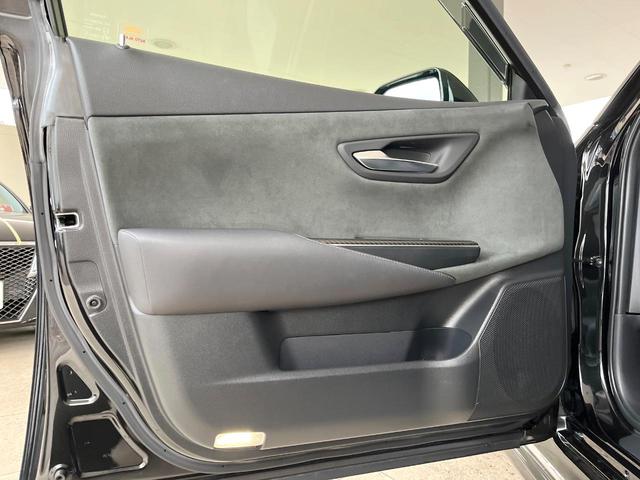 クラウンハイブリッド RSアドバンス TRDエアロ ムーンルーフ プリクラッシュセーフティ ブラインドスポットモニター 純正18インチアルミ パドルシフト ステアリングヒーター ブラックハーフレザーシート メモリー機能付きパワーシート(36枚目)