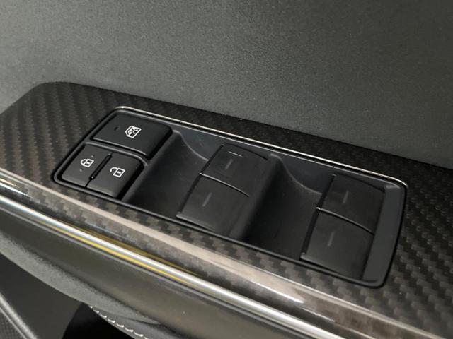 クラウンハイブリッド RSアドバンス TRDエアロ ムーンルーフ プリクラッシュセーフティ ブラインドスポットモニター 純正18インチアルミ パドルシフト ステアリングヒーター ブラックハーフレザーシート メモリー機能付きパワーシート(43枚目)