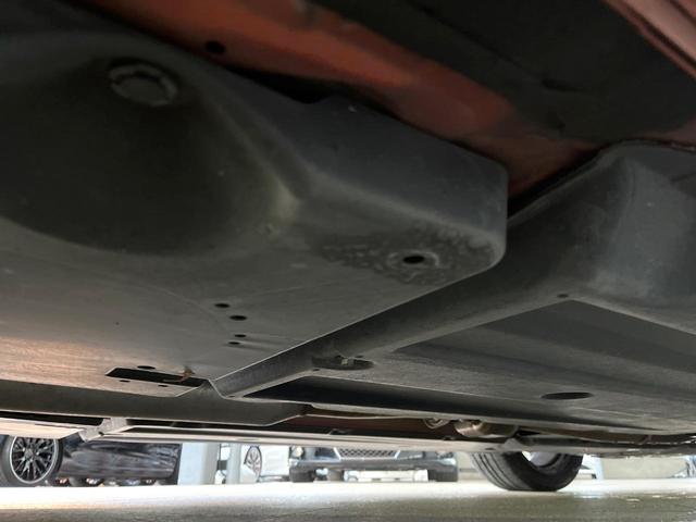 ８６ ＧＴリミテッド　６ＭＴ　バックカメラ　純正１７インチアルミ　ＨＩＤヘッドライト　オートライト　黒ハーフレザーシート　前席シートヒーター　革巻きステアリング　デュアルオートエアコン　アルミペダル　トルセンＬＳＤ　ＥＴＣ（24枚目）