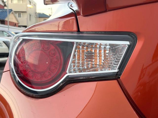 ８６ ＧＴリミテッド　６ＭＴ　バックカメラ　純正１７インチアルミ　ＨＩＤヘッドライト　オートライト　黒ハーフレザーシート　前席シートヒーター　革巻きステアリング　デュアルオートエアコン　アルミペダル　トルセンＬＳＤ　ＥＴＣ（31枚目）