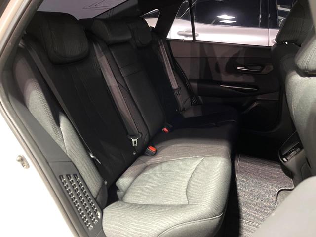 クラウンハイブリッド RS セーフティセンス 3眼LEDヘッドライト/フロントフォグ 純正18インチアルミ スーパーライブサウンドシステム 革巻きステアリング パドルシフト ステアリングヒーター 前席シートエアコン 電動チルト(8枚目)