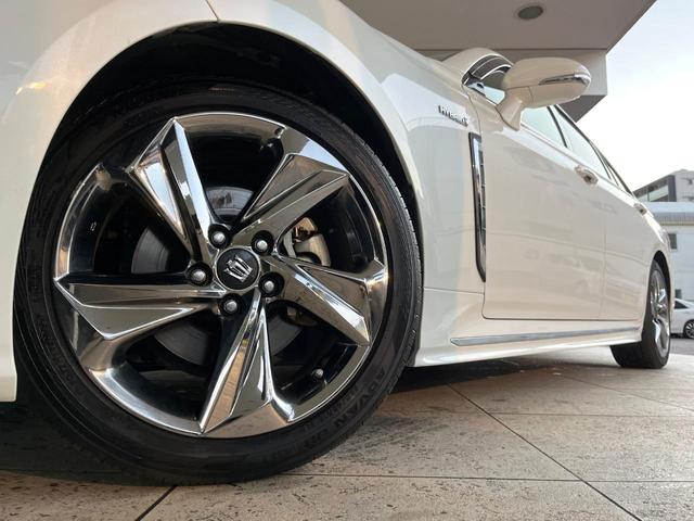 クラウンハイブリッド RS セーフティセンス 3眼LEDヘッドライト/フロントフォグ 純正18インチアルミ スーパーライブサウンドシステム 革巻きステアリング パドルシフト ステアリングヒーター 前席シートエアコン 電動チルト(13枚目)