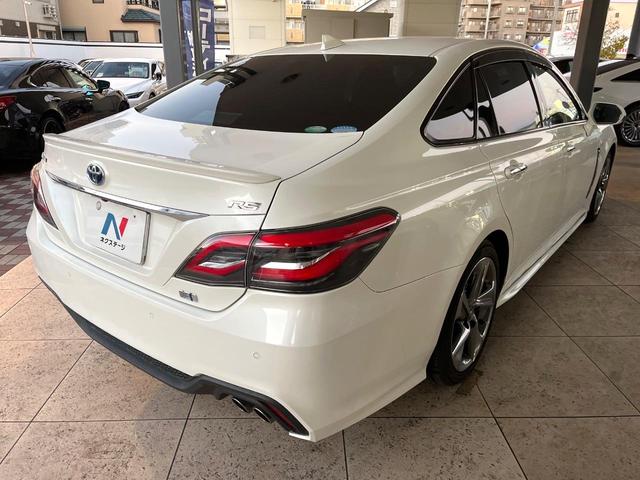 クラウンハイブリッド RS セーフティセンス 3眼LEDヘッドライト/フロントフォグ 純正18インチアルミ スーパーライブサウンドシステム 革巻きステアリング パドルシフト ステアリングヒーター 前席シートエアコン 電動チルト(17枚目)