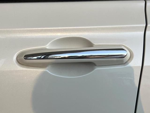 クラウンハイブリッド RS セーフティセンス 3眼LEDヘッドライト/フロントフォグ 純正18インチアルミ スーパーライブサウンドシステム 革巻きステアリング パドルシフト ステアリングヒーター 前席シートエアコン 電動チルト(22枚目)