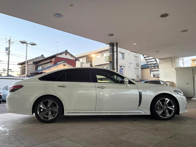 クラウンハイブリッド RS セーフティセンス 3眼LEDヘッドライト/フロントフォグ 純正18インチアルミ スーパーライブサウンドシステム 革巻きステアリング パドルシフト ステアリングヒーター 前席シートエアコン 電動チルト(32枚目)