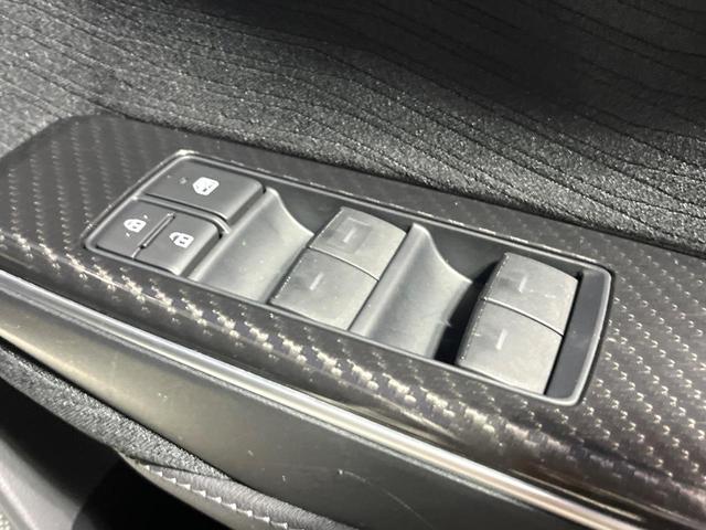 クラウンハイブリッド RS セーフティセンス 3眼LEDヘッドライト/フロントフォグ 純正18インチアルミ スーパーライブサウンドシステム 革巻きステアリング パドルシフト ステアリングヒーター 前席シートエアコン 電動チルト(35枚目)