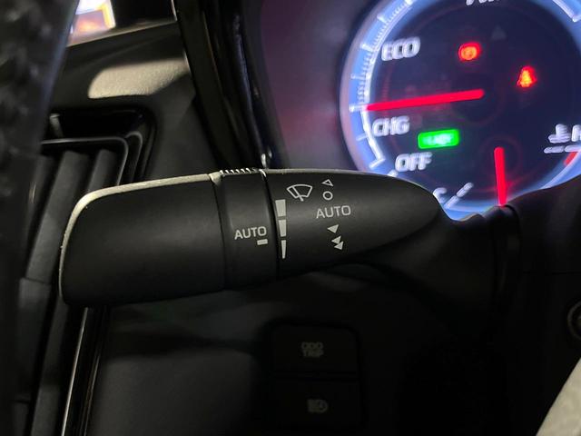 クラウンハイブリッド RS セーフティセンス 3眼LEDヘッドライト/フロントフォグ 純正18インチアルミ スーパーライブサウンドシステム 革巻きステアリング パドルシフト ステアリングヒーター 前席シートエアコン 電動チルト(40枚目)