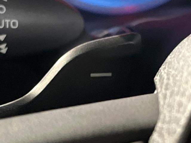 クラウンハイブリッド RS セーフティセンス 3眼LEDヘッドライト/フロントフォグ 純正18インチアルミ スーパーライブサウンドシステム 革巻きステアリング パドルシフト ステアリングヒーター 前席シートエアコン 電動チルト(43枚目)